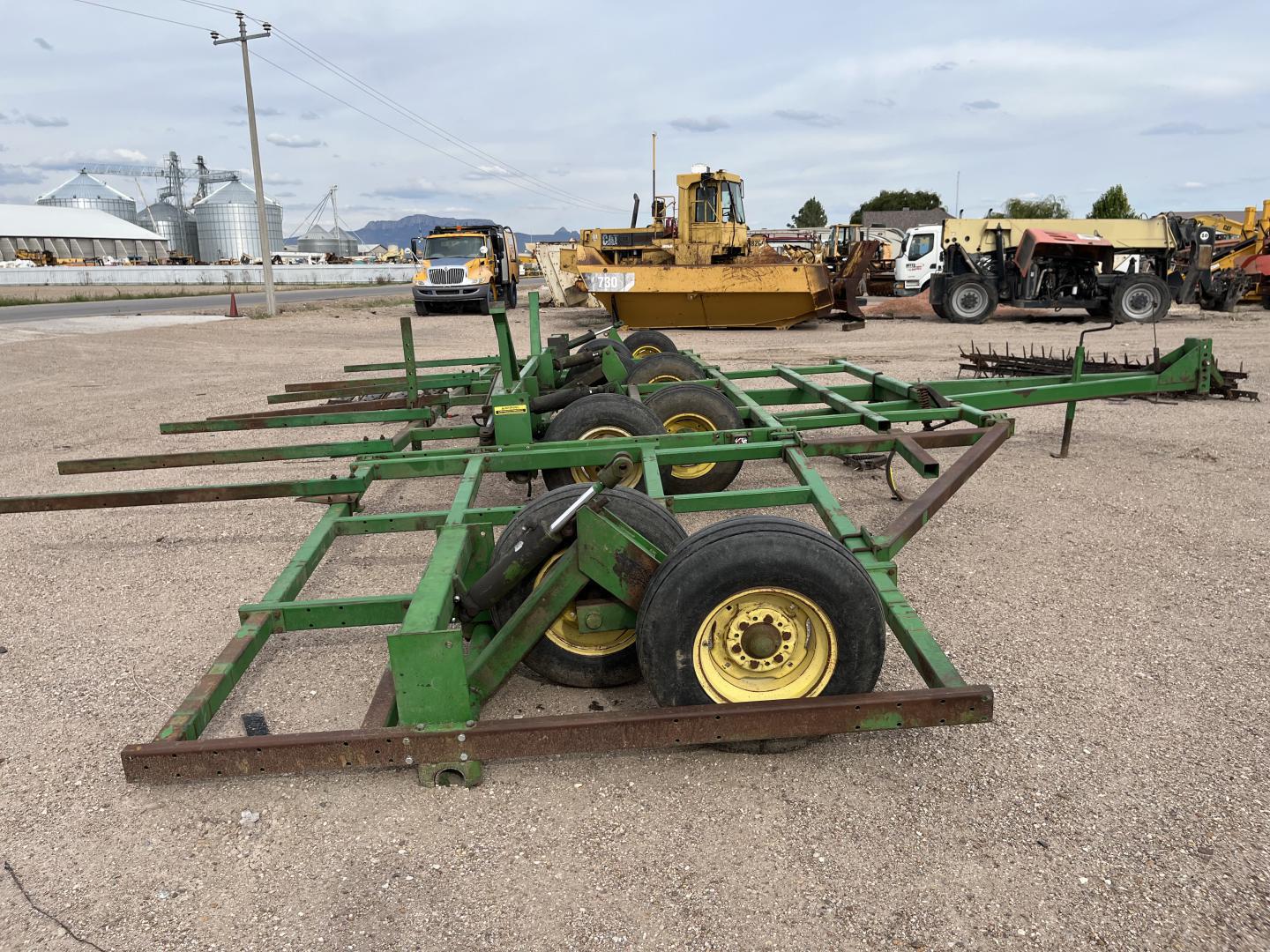 ./imagenes/INVOICE/2019/16846/CULTIVADORA JOHN DEERE 960 (6).JPG